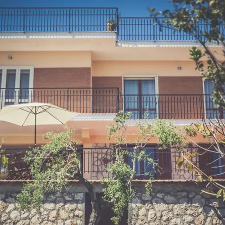 Il Giardino Dei Lauri Apartman